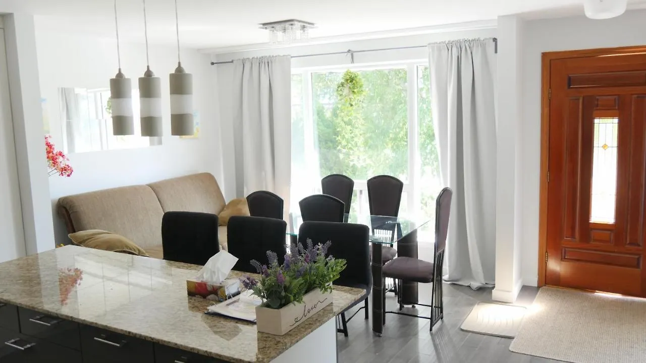 Richview Gardens Suite Toronto 0*,  Canada