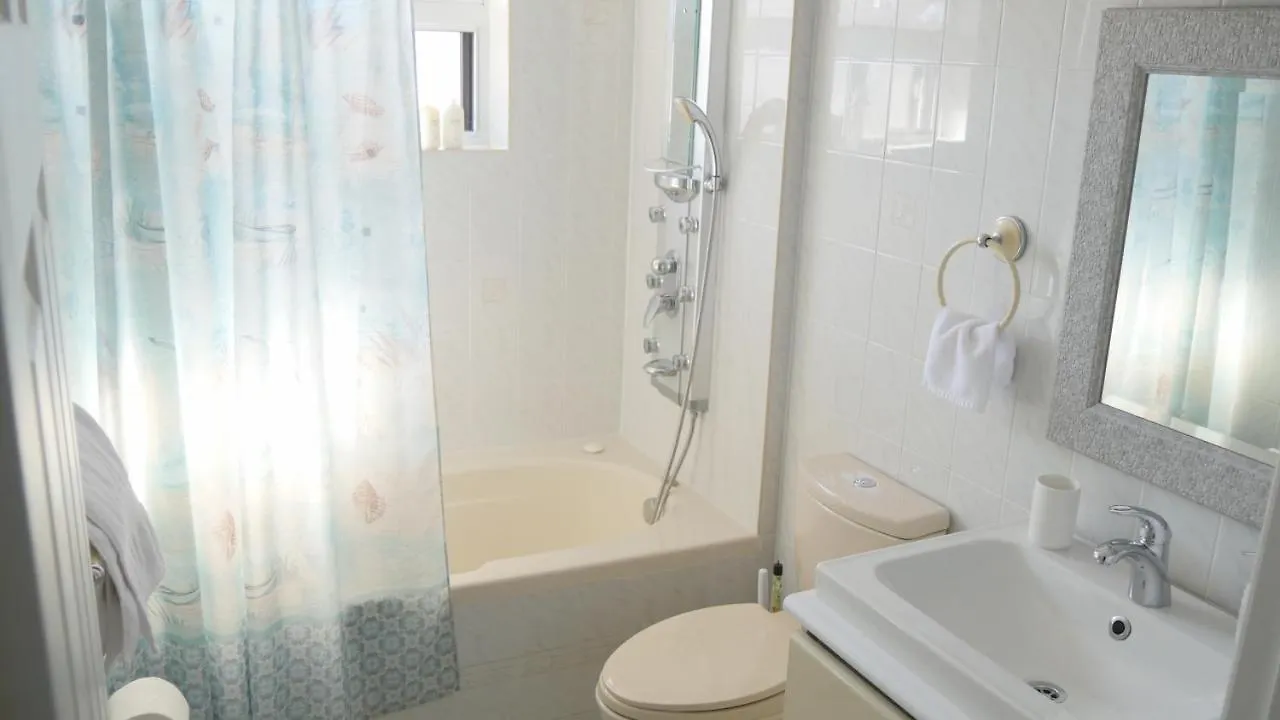 Richview Gardens Suite Toronto 0*,  Canada