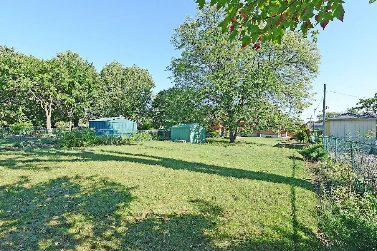 Richview Gardens Suite Toronto Apartment